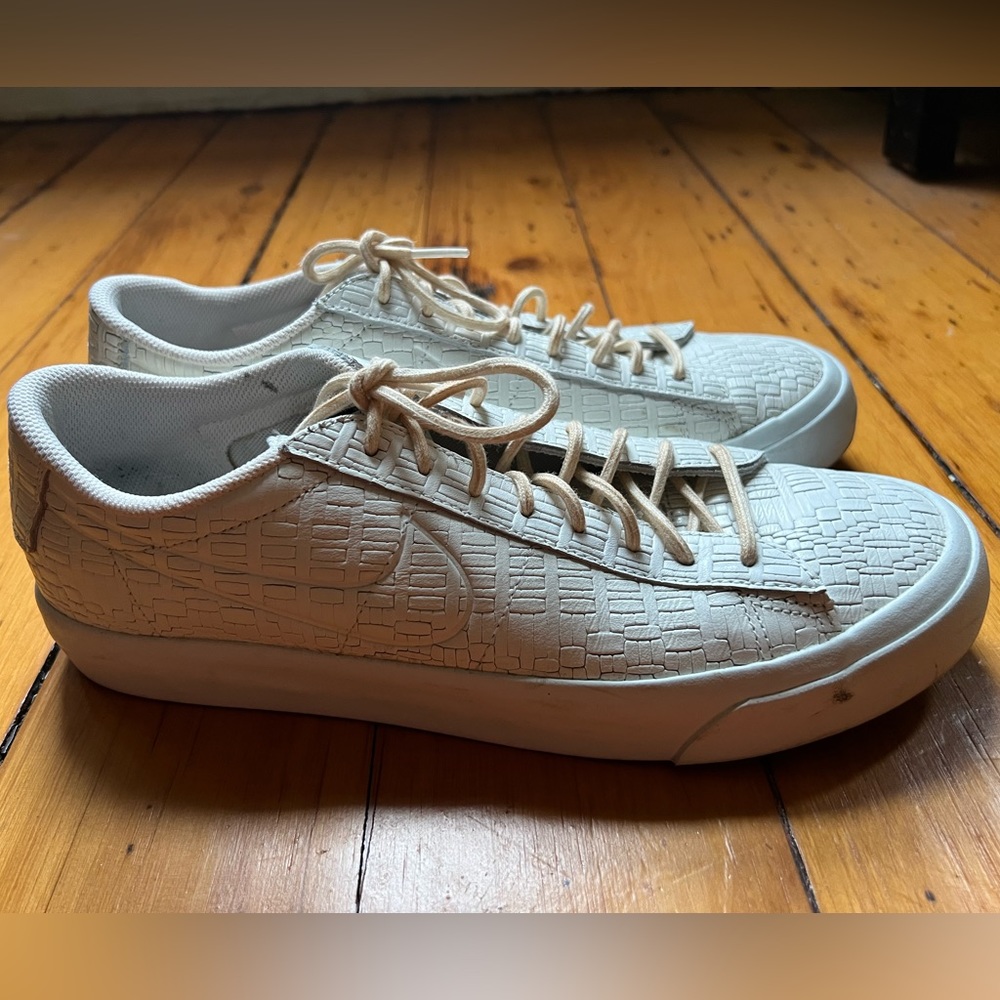 Nike Blazer Studio Low, white size 10.5 gently worn. - Picture 2 of 6